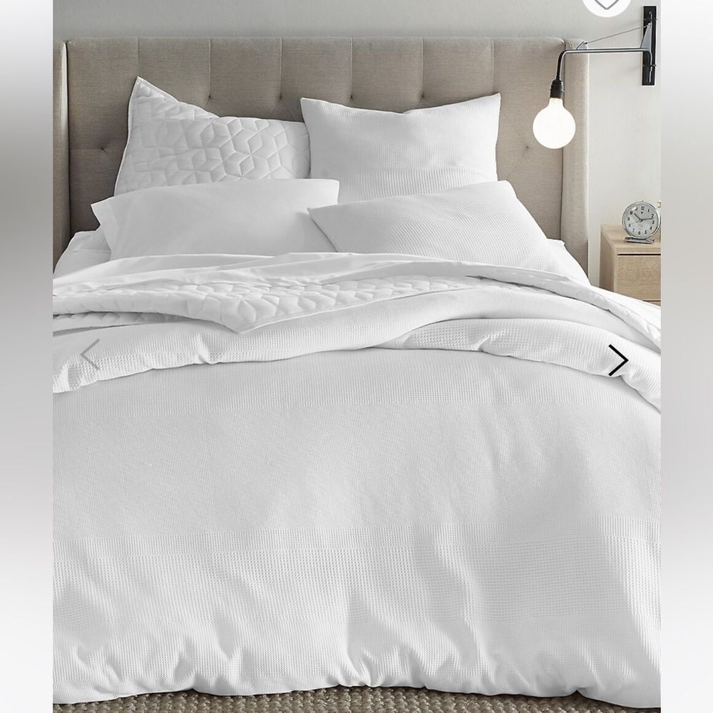 Oake
Mixed Waffle 3-Piece Comforter Set